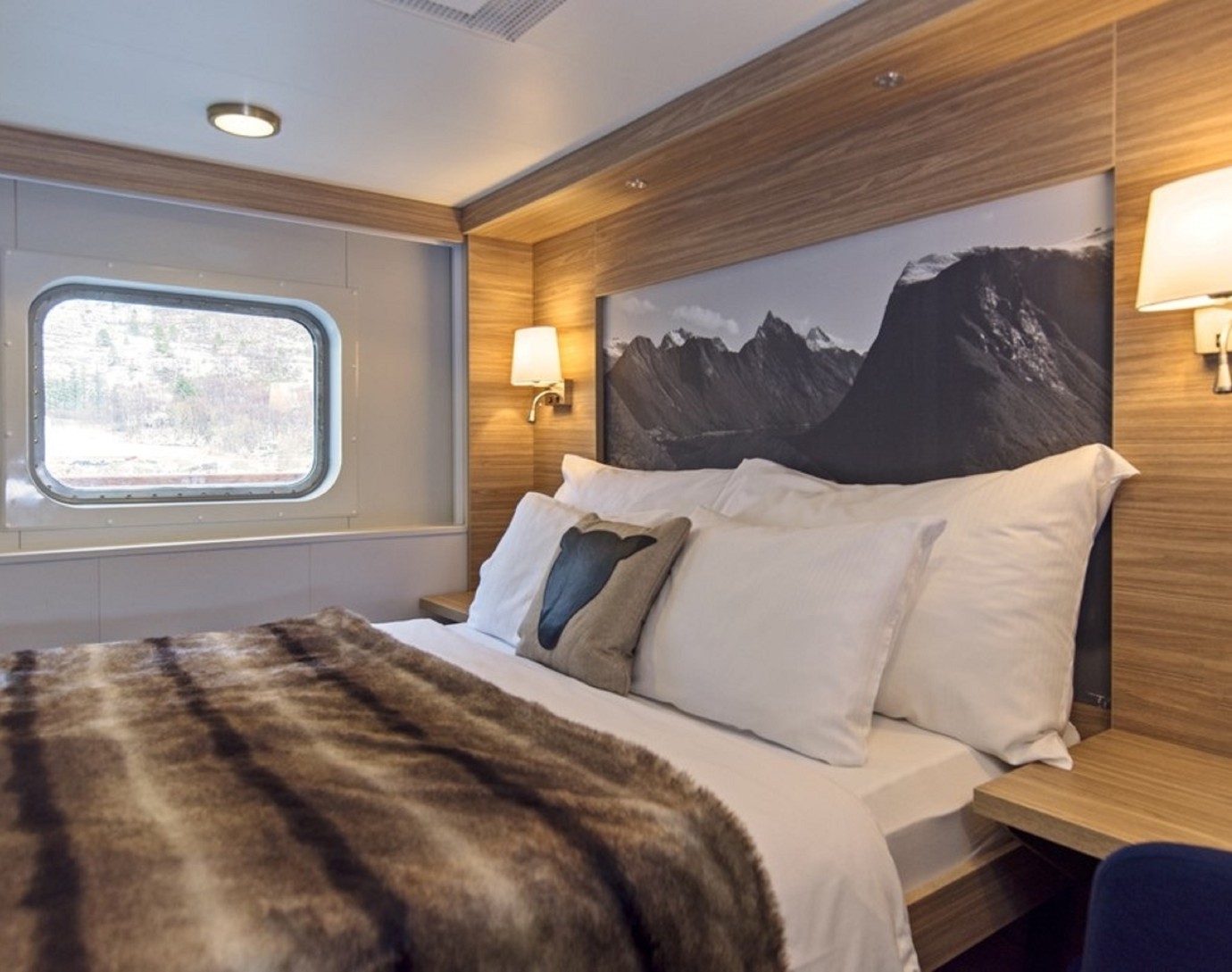 Hurtigruten - Arctic Superior Cabin